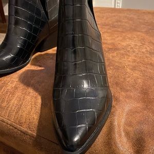 Shu Shop Yuri Black 6 1/2